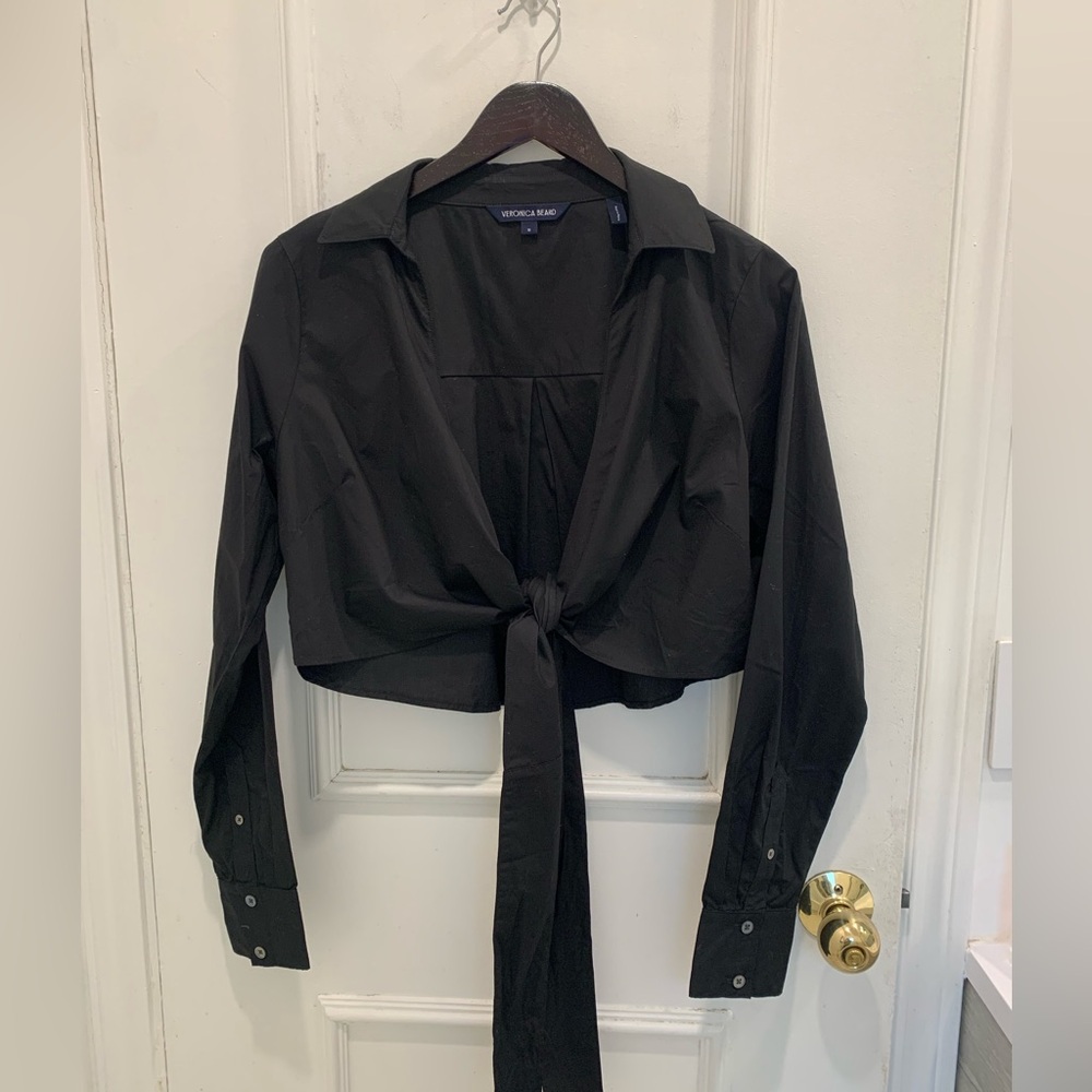 Veronica Beard cropped black poplin blouse. Size Medium
